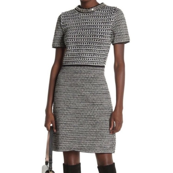 Dresses & Skirts - Chic Black and White Patterned Dress